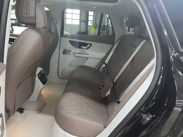 Mercedes-Benz EQE 350