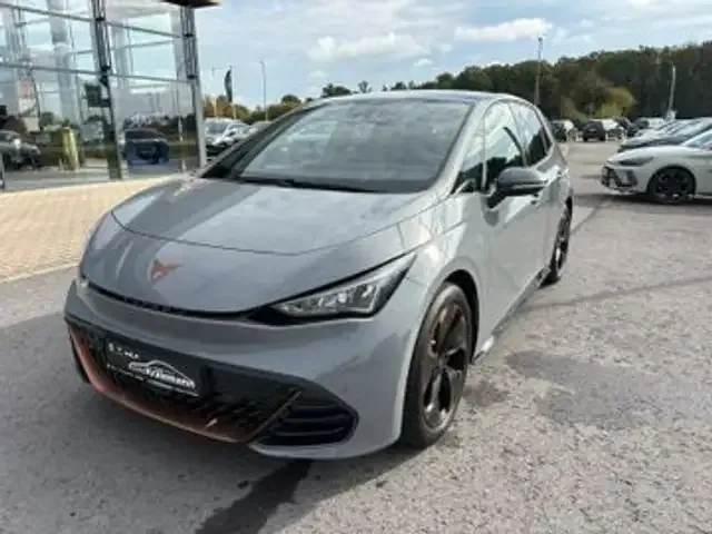 CUPRA Born