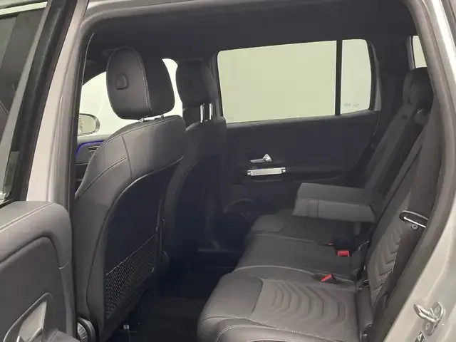 Mercedes-Benz GLB 220