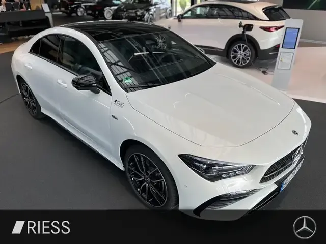 Mercedes-Benz CLA 250