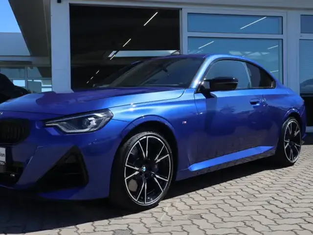BMW 240