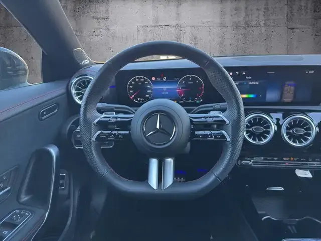 Mercedes-Benz CLA 220