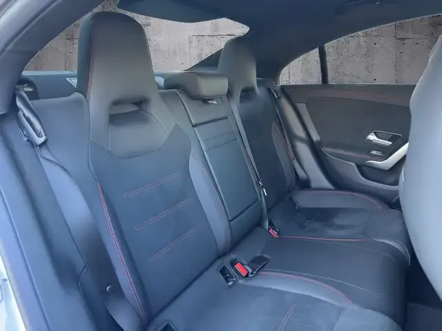 Mercedes-Benz CLA 220