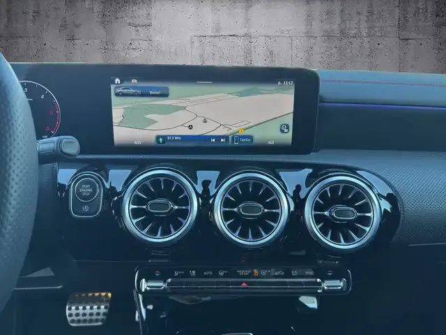 Mercedes-Benz CLA 220