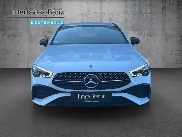 Mercedes-Benz CLA 220