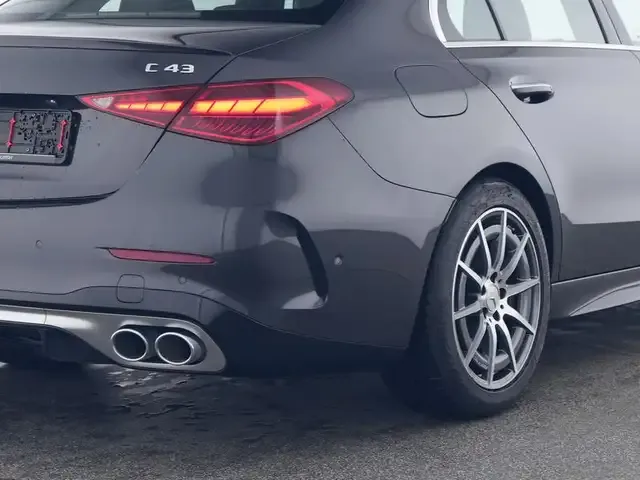 Mercedes-Benz C 43 AMG