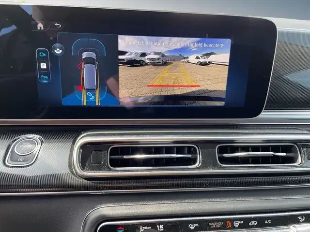Mercedes-Benz V 220
