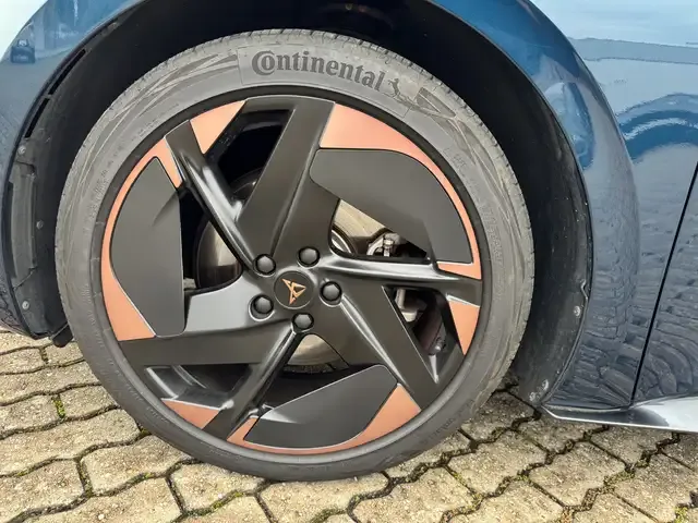 CUPRA Born