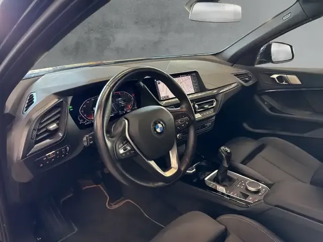 BMW 118