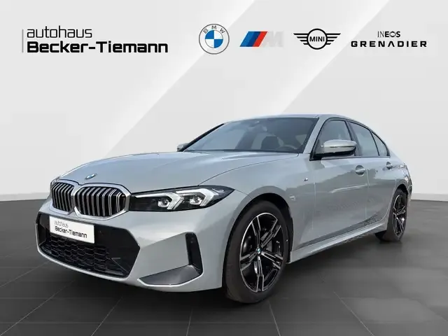 BMW 330