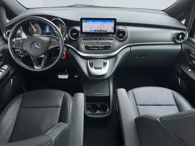 Mercedes-Benz V 250