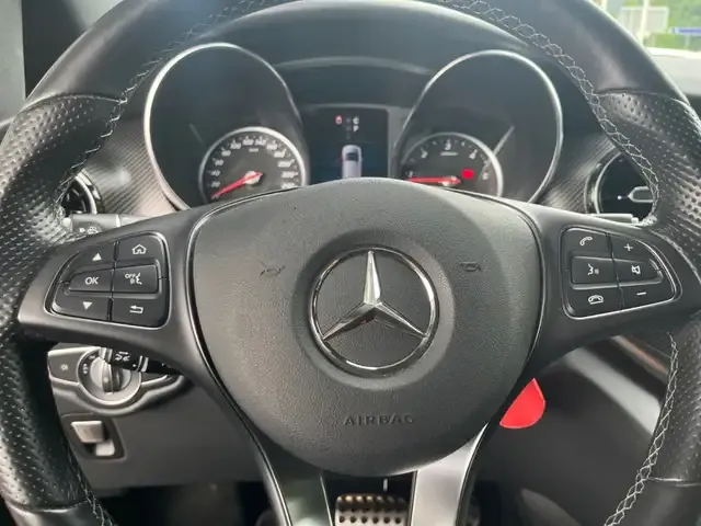 Mercedes-Benz V 250