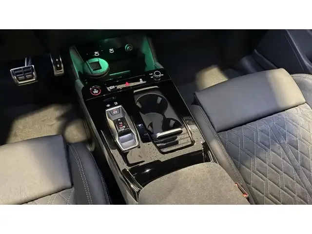 Audi SQ6