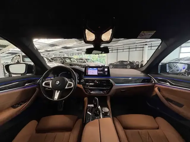 BMW 530