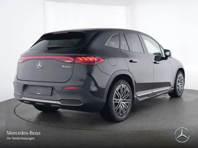 Mercedes-Benz EQE SUV