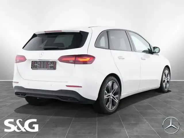 Mercedes-Benz B 220