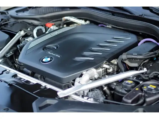 BMW 840