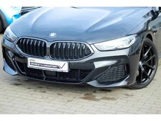 BMW 840