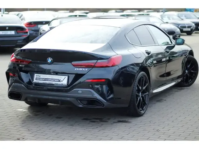 BMW 840
