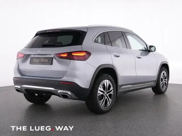 Mercedes-Benz GLA 200