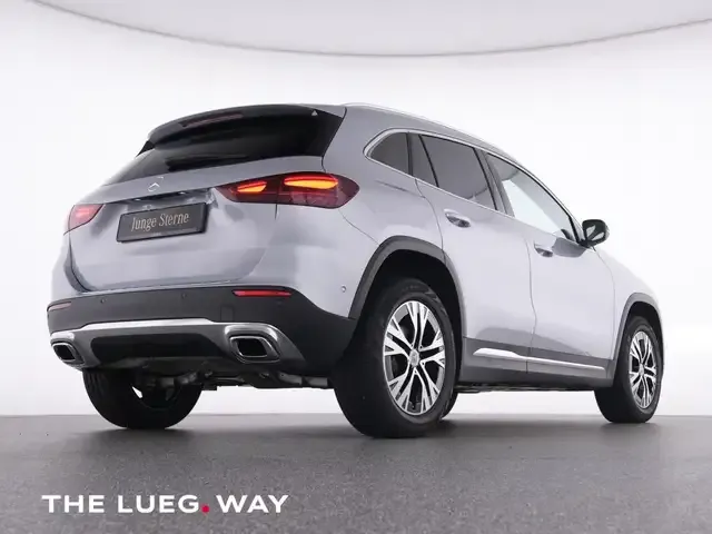Mercedes-Benz GLA 200