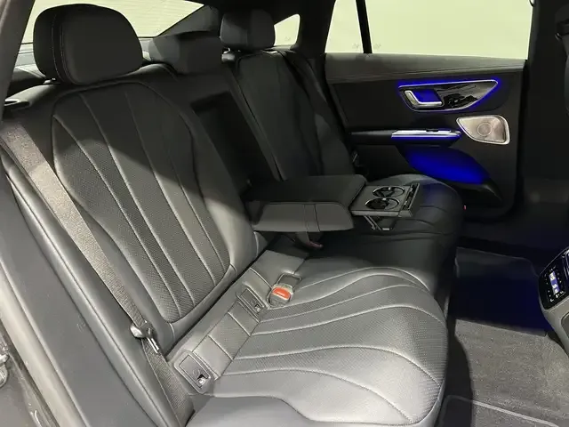 Mercedes-Benz EQE 300