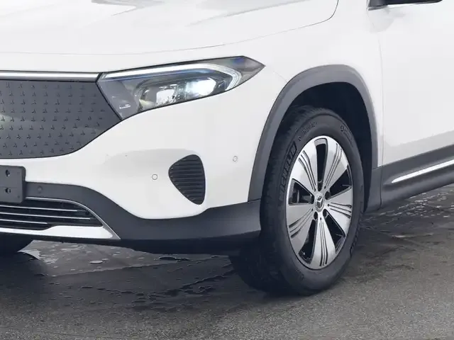 Mercedes-Benz EQB 350