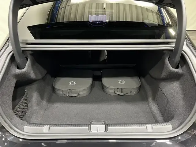 Mercedes-Benz EQE 350