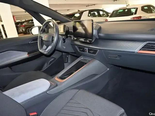 CUPRA Born