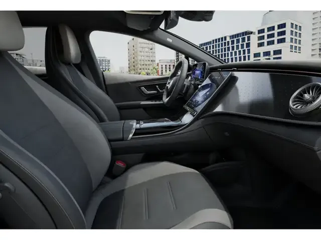 Mercedes-Benz EQE 350