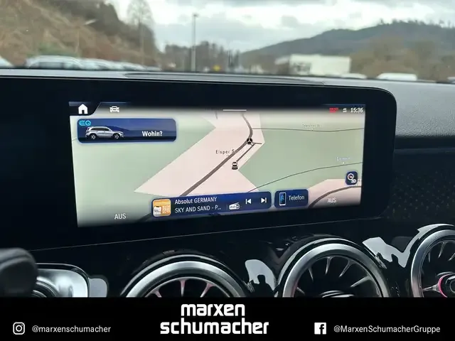 Mercedes-Benz EQB 300