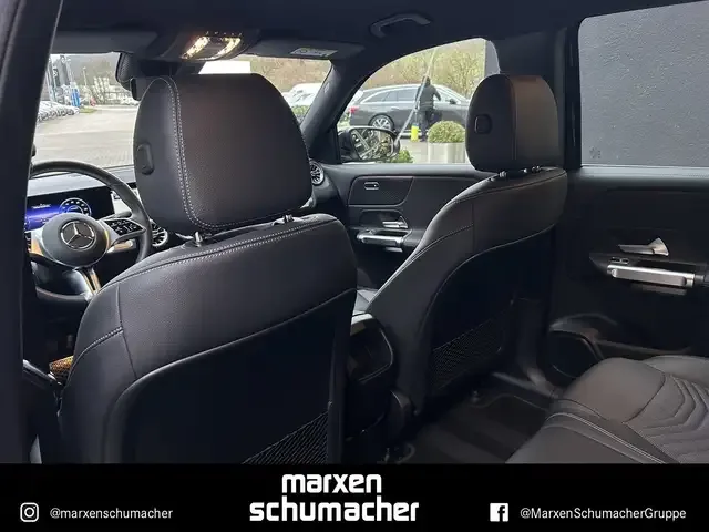 Mercedes-Benz EQB 300