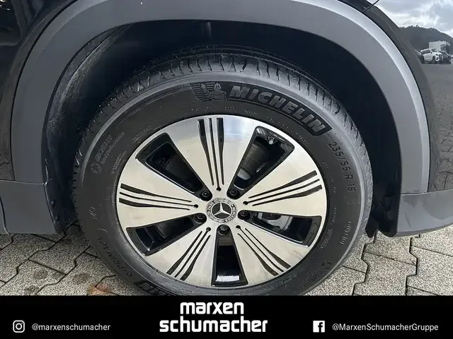 Mercedes-Benz EQB 300