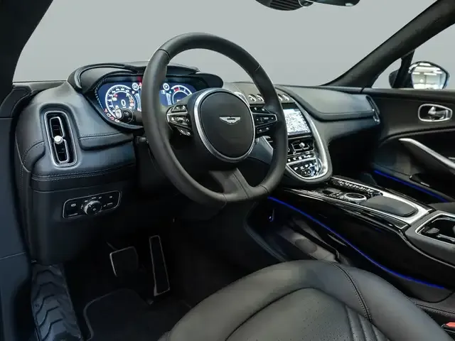 Aston Martin DBX