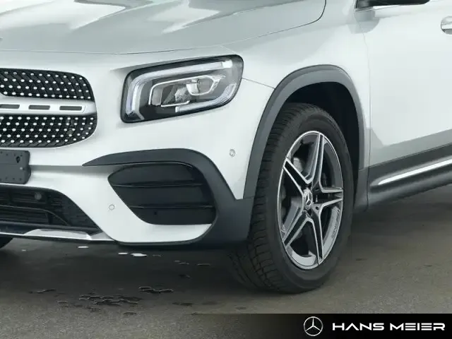 Mercedes-Benz GLB 180