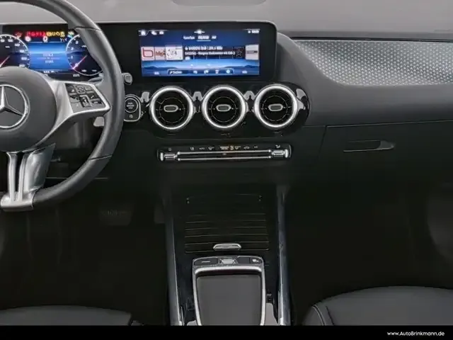 Mercedes-Benz B 180
