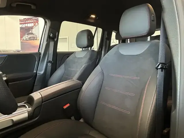 Mercedes-Benz EQB 300