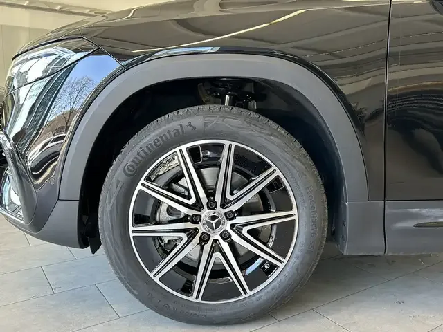 Mercedes-Benz EQB 300