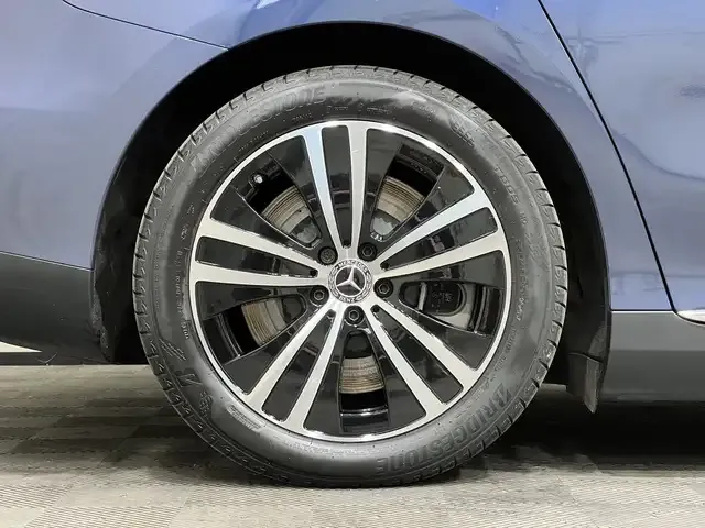 Mercedes-Benz EQE 300