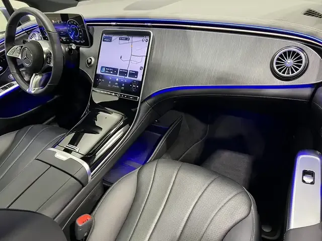 Mercedes-Benz EQE 300