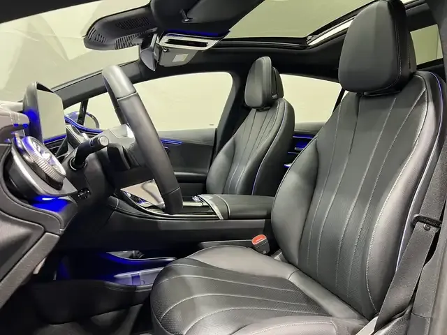 Mercedes-Benz EQE 300