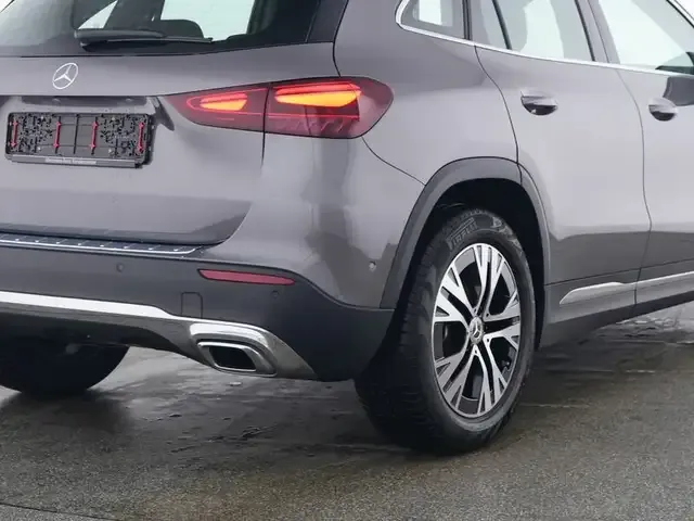 Mercedes-Benz GLA 180