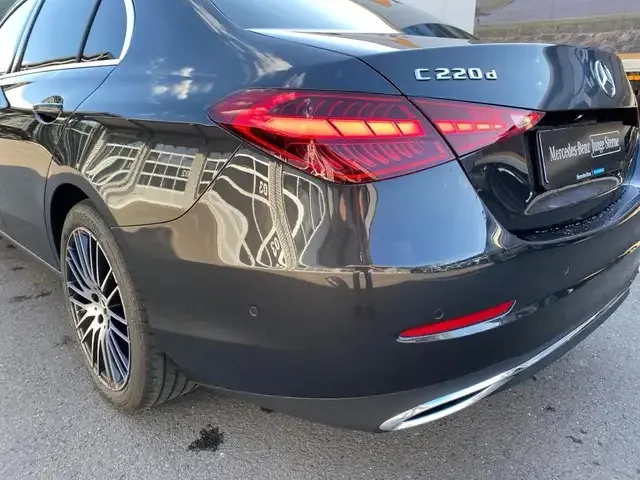 Mercedes-Benz C 220