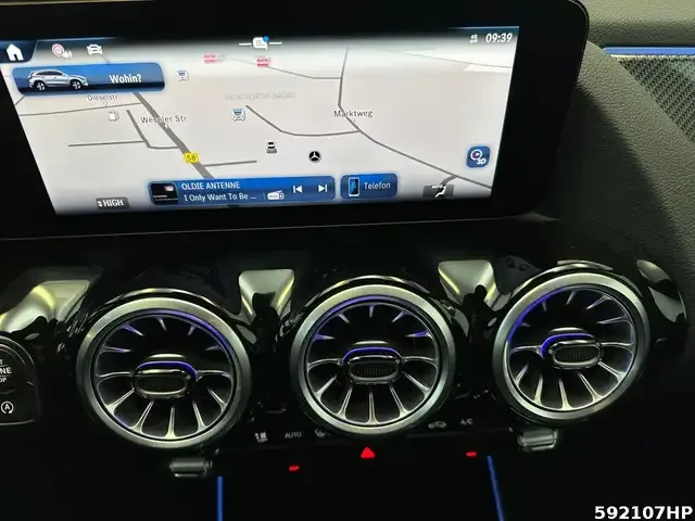 Mercedes-Benz GLA 220