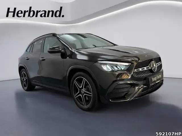 Mercedes-Benz GLA 220