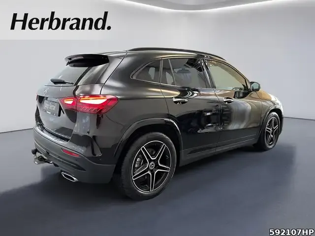 Mercedes-Benz GLA 220