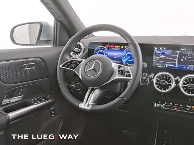 Mercedes-Benz EQA 300
