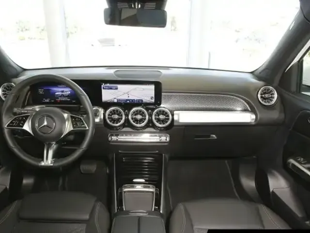 Mercedes-Benz EQB 300