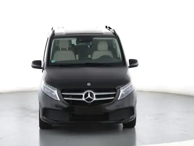 Mercedes-Benz V 220