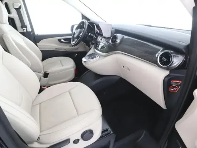 Mercedes-Benz V 220